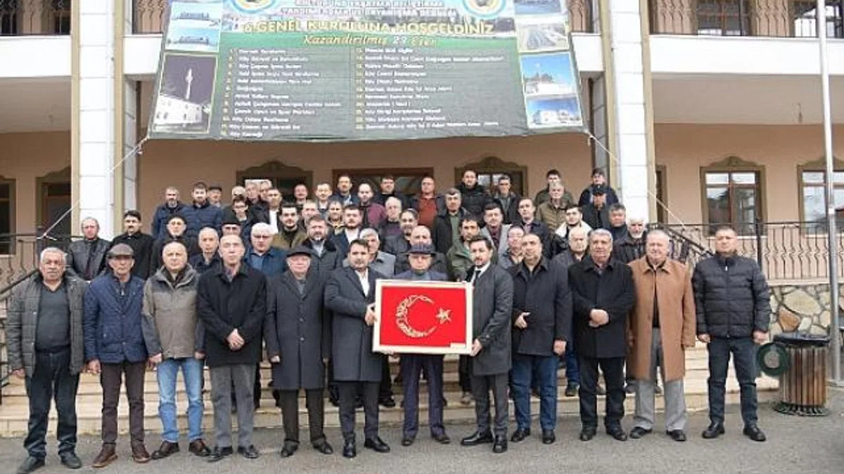 Kahramankazan Belediye Başkanı Selim Çırpanoğlu Çimşit Mahallesi sakinleriyle bir araya geldi.