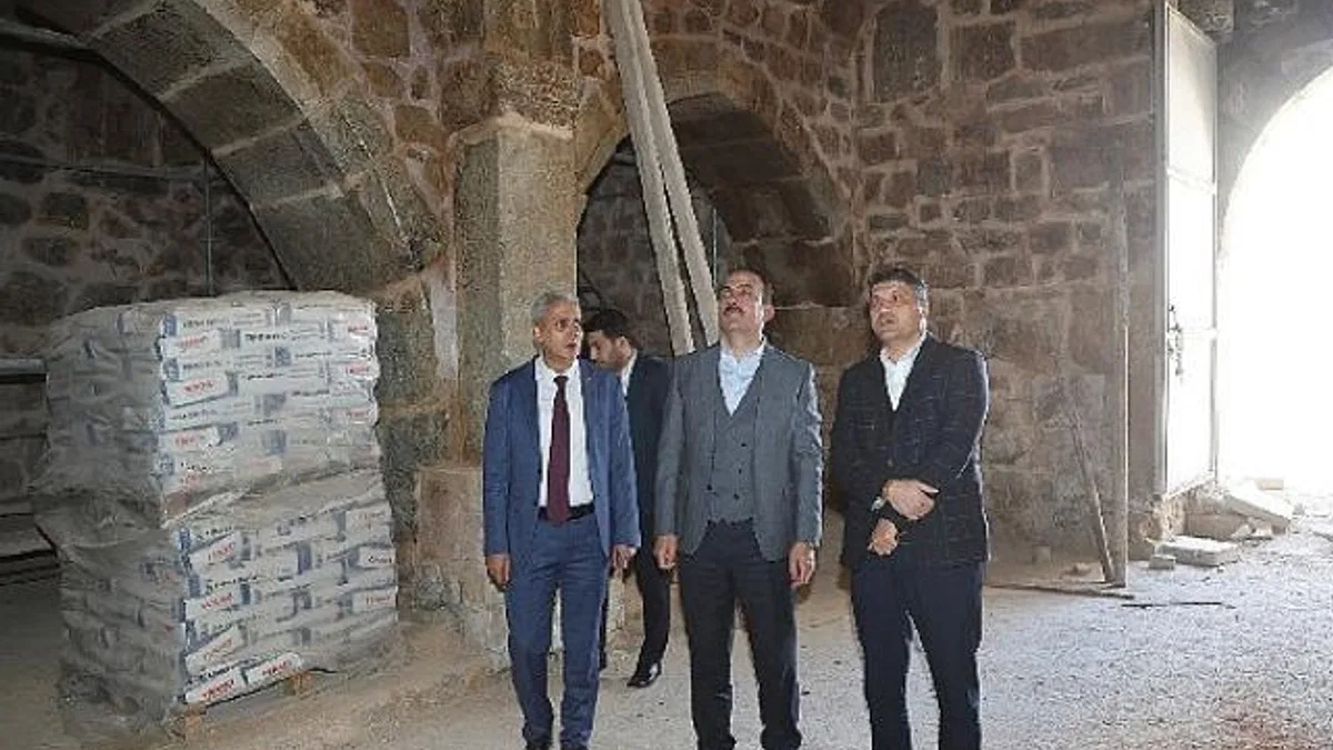 Konya Büyükşehir Kadınhanı’ndaki Selçuklu Mirası Kervansarayı İhya Ediyor