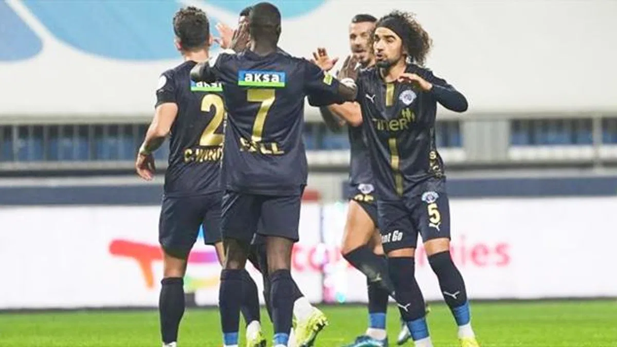 Kasımpaşa 5-4 Atakaş Hatayspor (Maç Sonucu) Gol düellosunun kazananı Kasımpaşa!