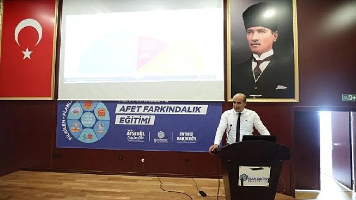 Bakırköy’de afet farkındalık eğitimleri devam ediyor