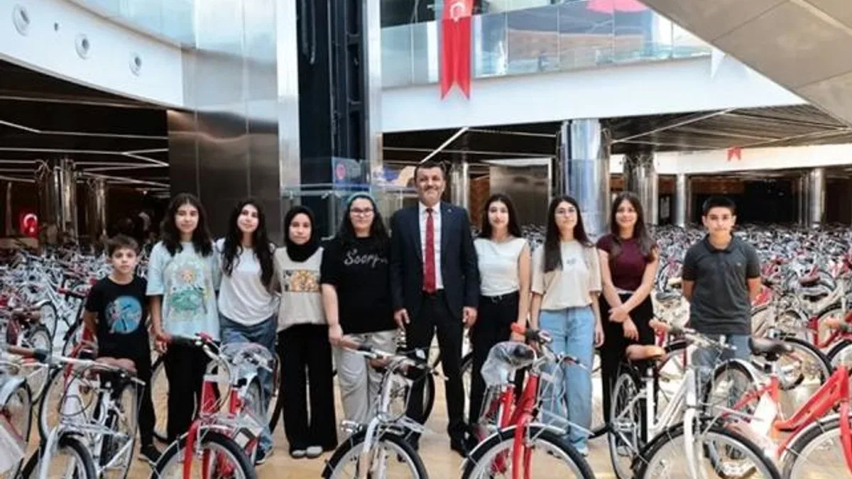 Denizli’de başarıya pedal gücü: 615 öğrenciye bisiklet ödülü