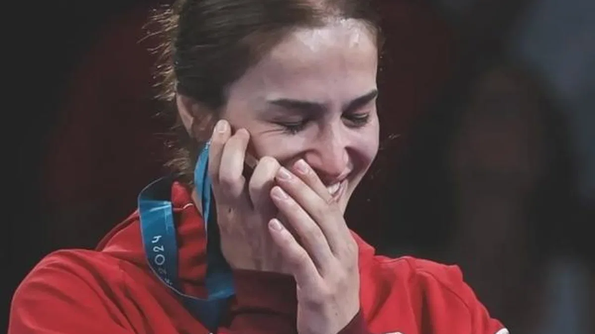 Paris 2024’teki ilk güreş madalyamızı Buse Tosun Çavuşoğlu kazandı