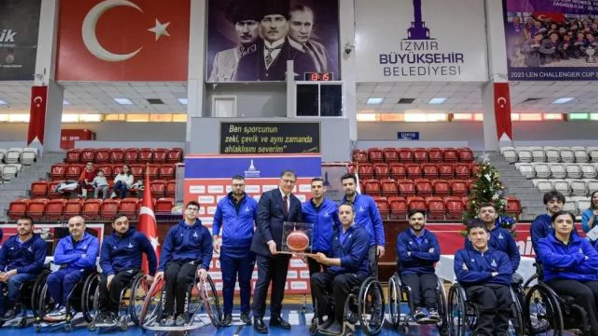 İzmir’in spor ailesi yeni yıl için bir araya geldi