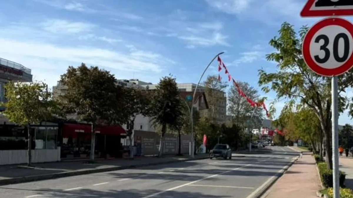 Kocaeli Başiskele sahilinde yoğun trafiğe pratik çözüm