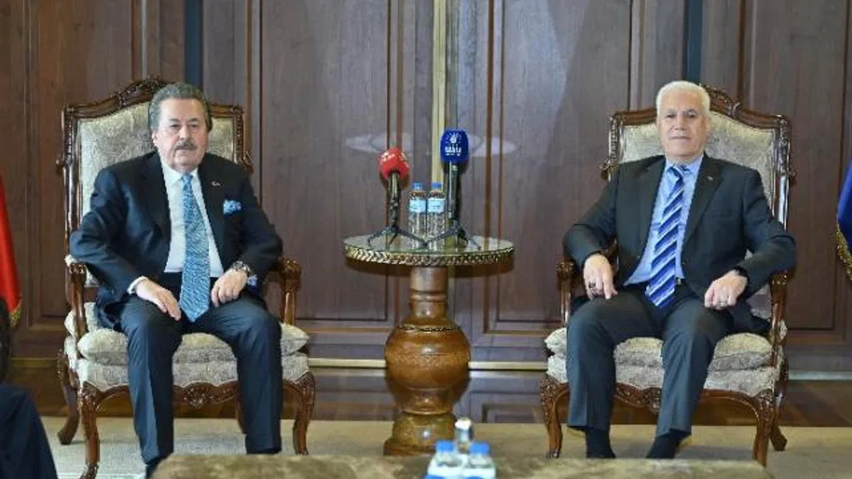 Başkan Bozbey, eski Bakan Cavit Çağlar’ı ağırladı