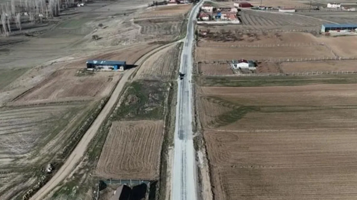 Eskişehir Büyükşehir’den Seyitgazi’de yol yenileme çalışması
