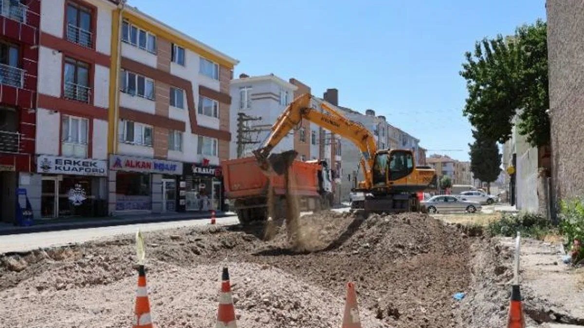 Eskişehir’de yol çalışmaları sürüyor