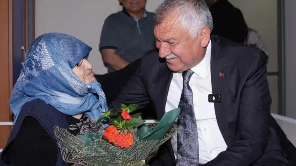 Zeydan Karalar’dan huzurevine ziyaret