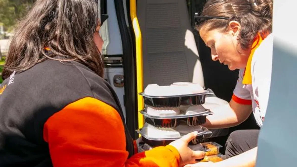 İzmir’de taziye evlerine yemek hizmetine başladı