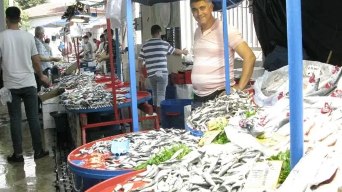 Yenişehir’de balıkçı tezgâhları şenlendi