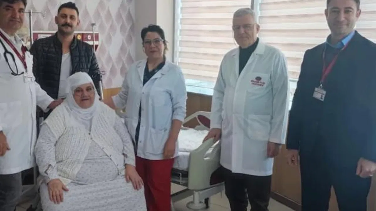 Mardin’de kalbi duran 250 kiloluk hasta kalp masajıyla yaşama tutundu