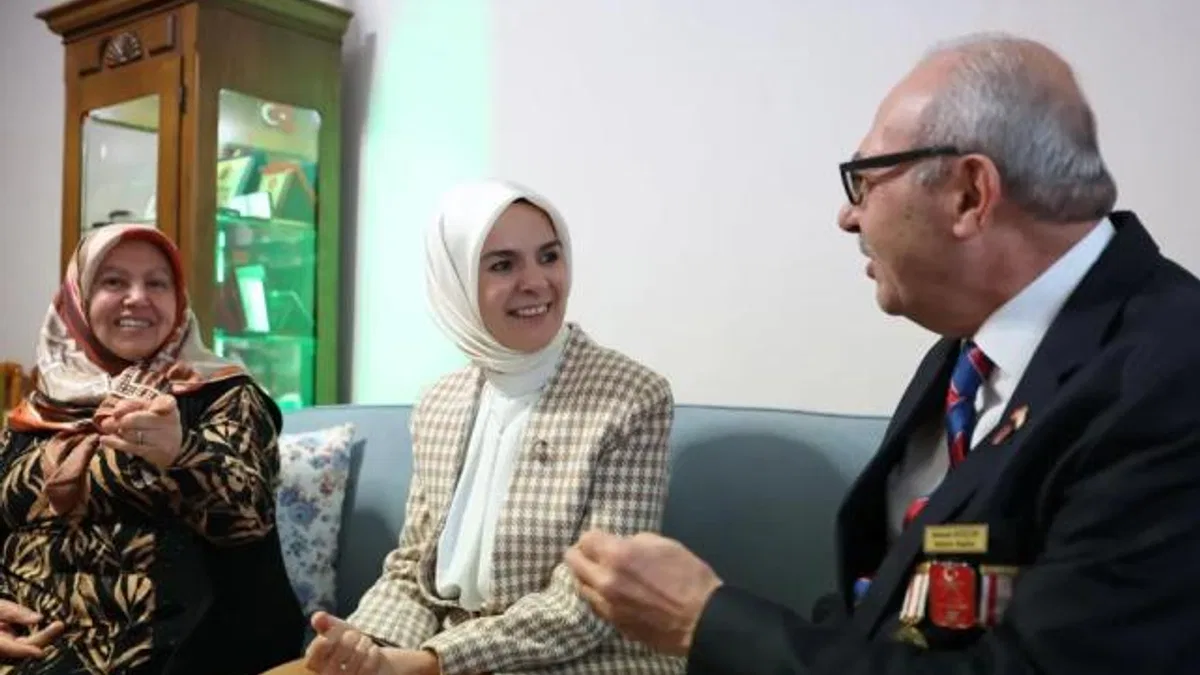 Bakan Göktaş’tan yarım yüzyıllık aşka sürpriz ziyaret