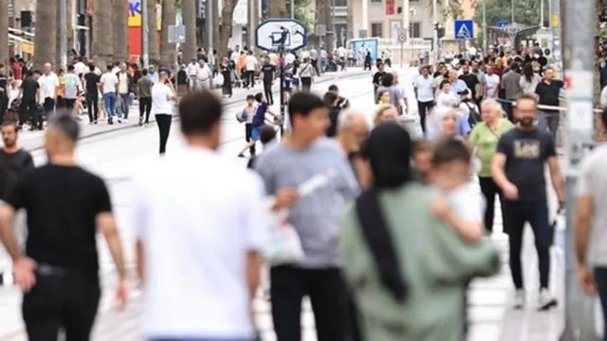 Denizli’nin kalbi yine bulvarlarda attı