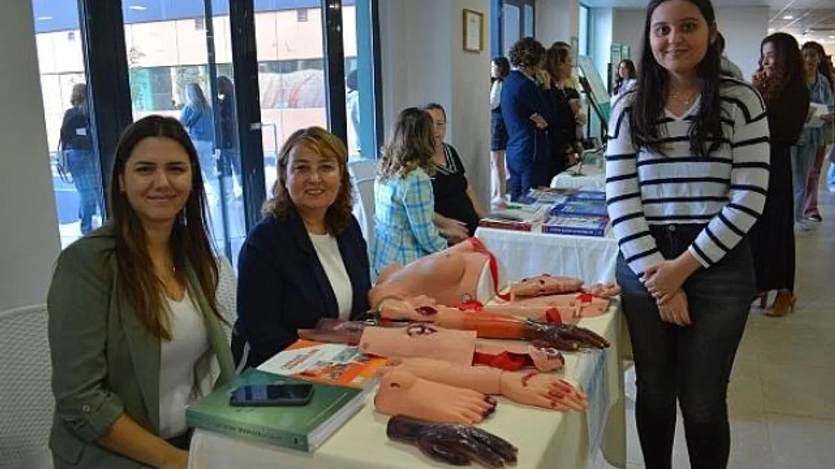 EÜ Hemşirelik Fakültesinde “Sağlık Bakım Festivali” gerçekleştirildi