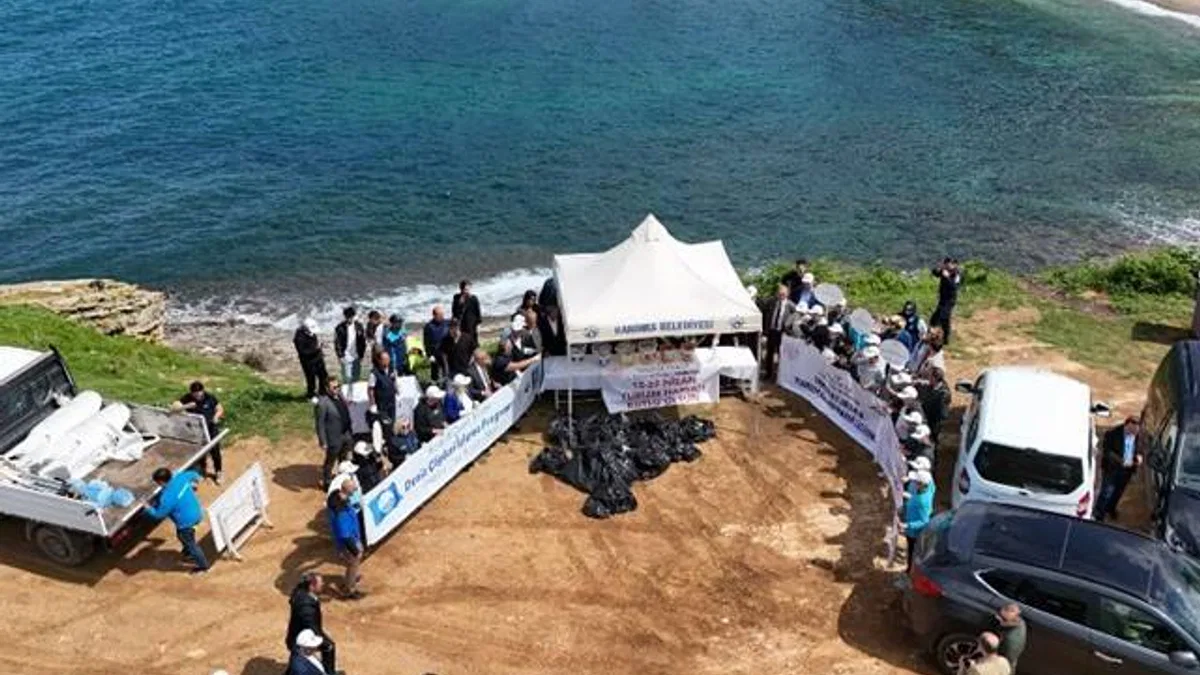 Kocaeli’de Sardala Koyu’ndan 30 poşet atık toplandı