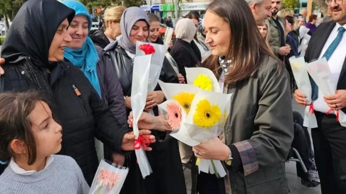 Gölcük’te Dünya Kadın Hakları Günü kutlaması