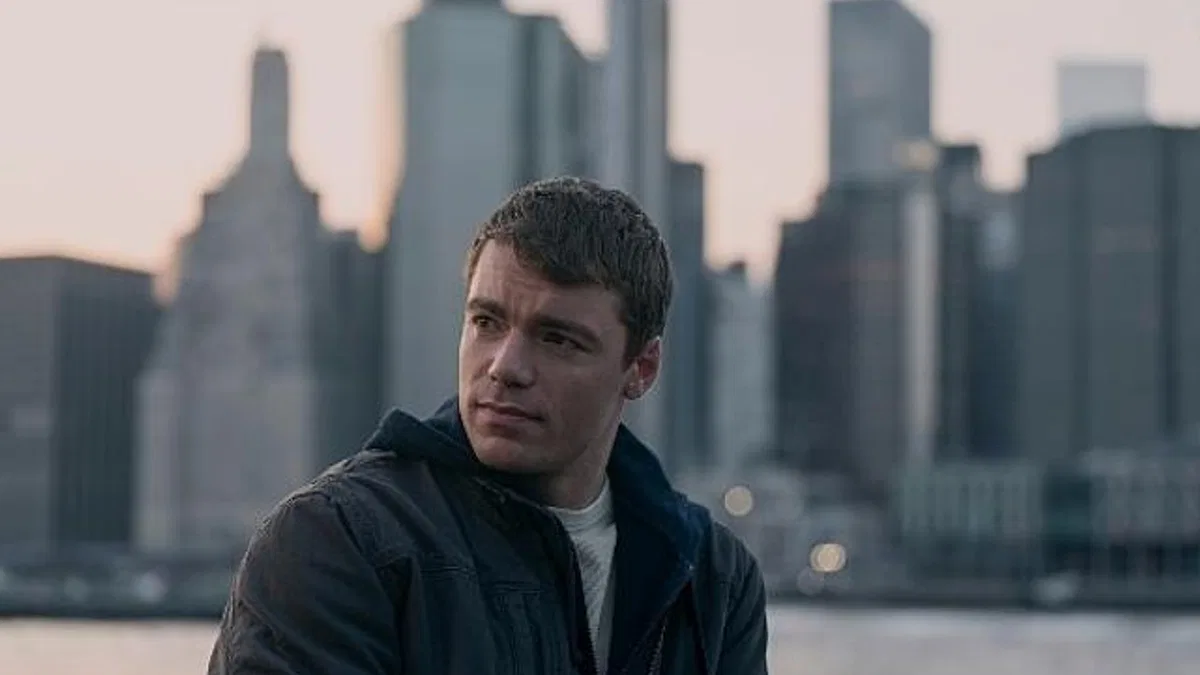 Netflix’in Başrolünde Gabriel Basso’ya Yer Veren Aksiyon Dolu Dizisi The Night Agent, Üçüncü Sezon Çekimlerine İstanbul’da Başlayacak