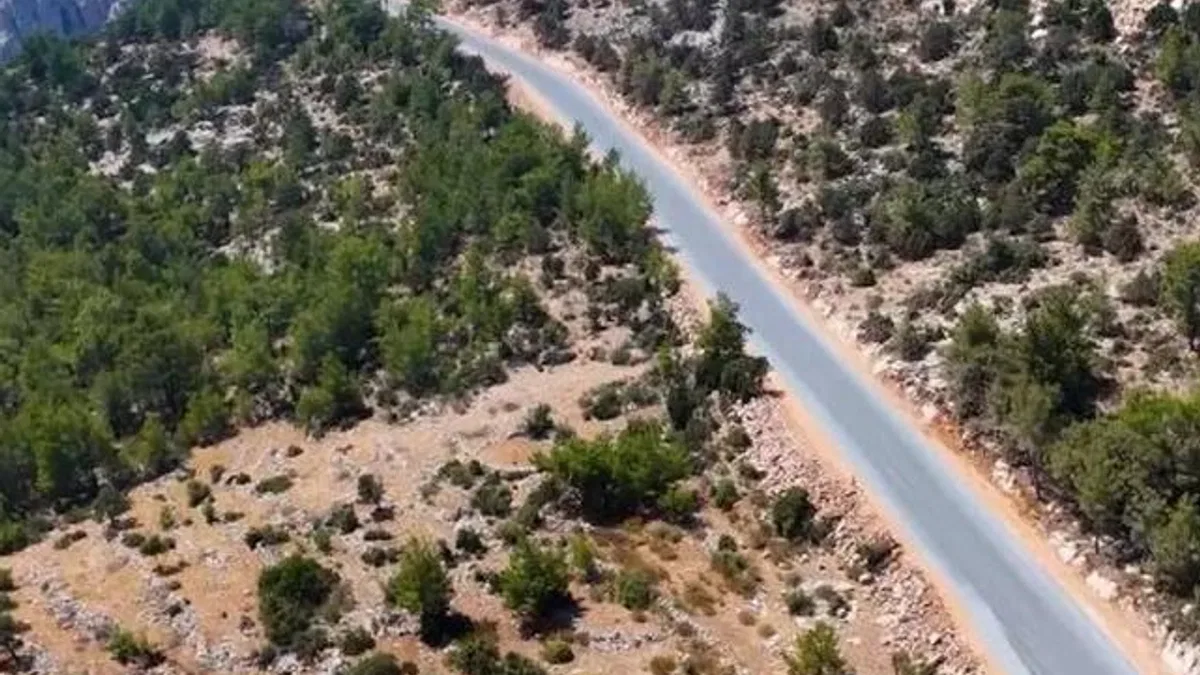 Mersin Büyükşehir’den Gülnar’da yol ve altyapı atağı