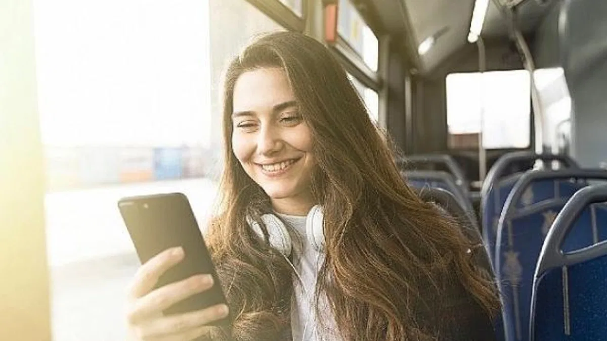 İBB, İstanbul’un 11 bin 944 noktasında sınırsız internet hizmeti sunmaya devam ediyor