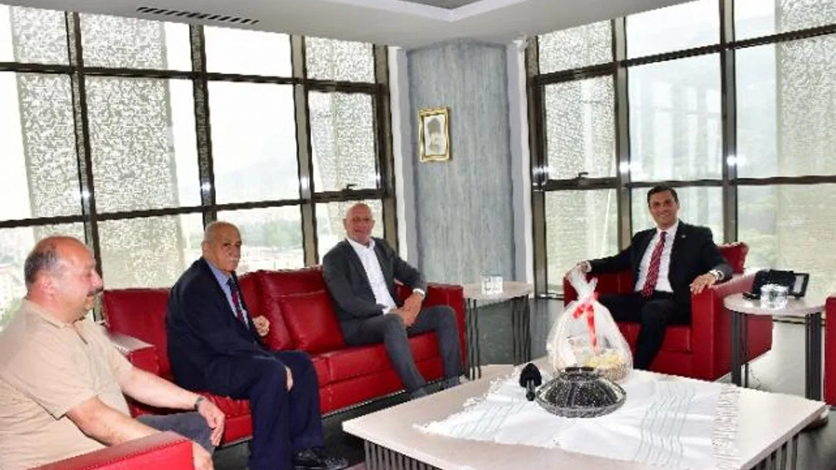 Mesir Derneği yönetiminden Başkan Zeyrek’e ziyaret