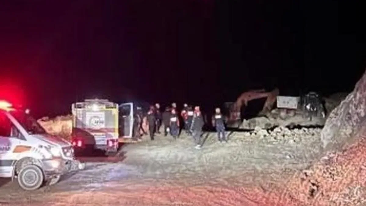Sivas’ın Divriği’ndeki göçükte arama çalışmaları sürüyor