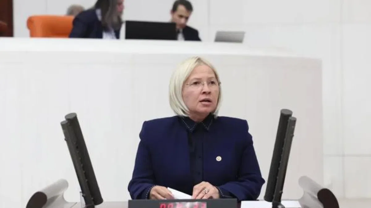 Nurten Yontar’dan Kadın Kolları Kurultayı’na kutlama mesajı