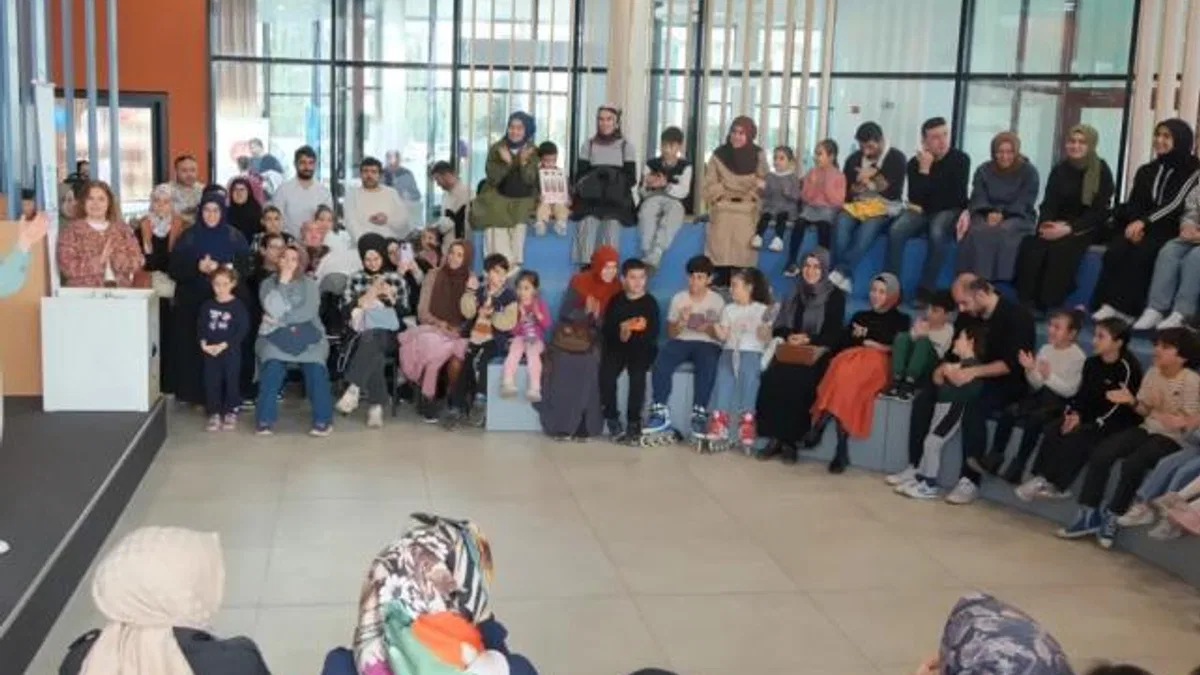 Çocuklar masal diyarına yolculuk yaptı