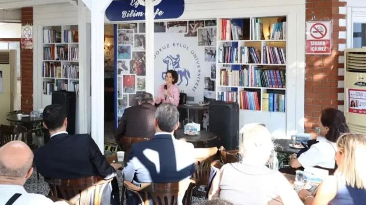 DEÜ Bilim Kafe’de ‘Sağlık ve Bilim’ buluştu