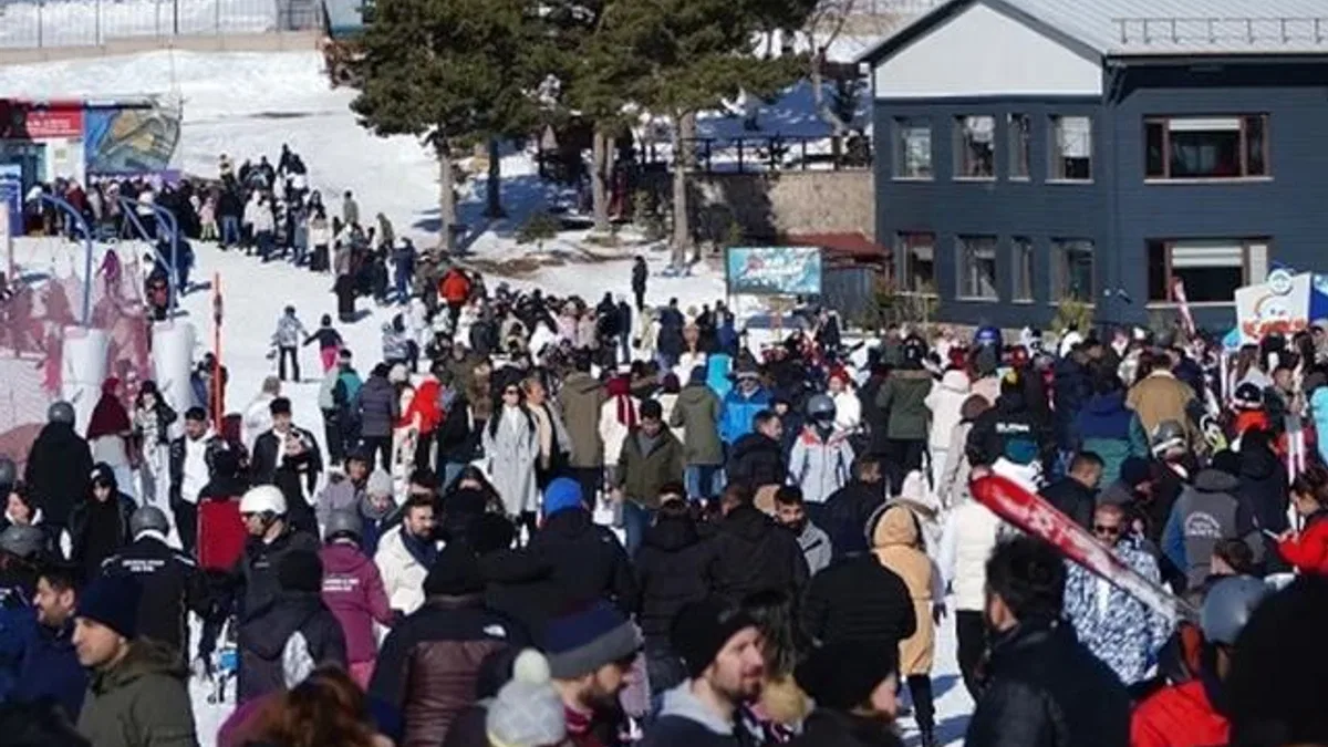 Kayseri Erciyes’e hafta sonu turist akını
