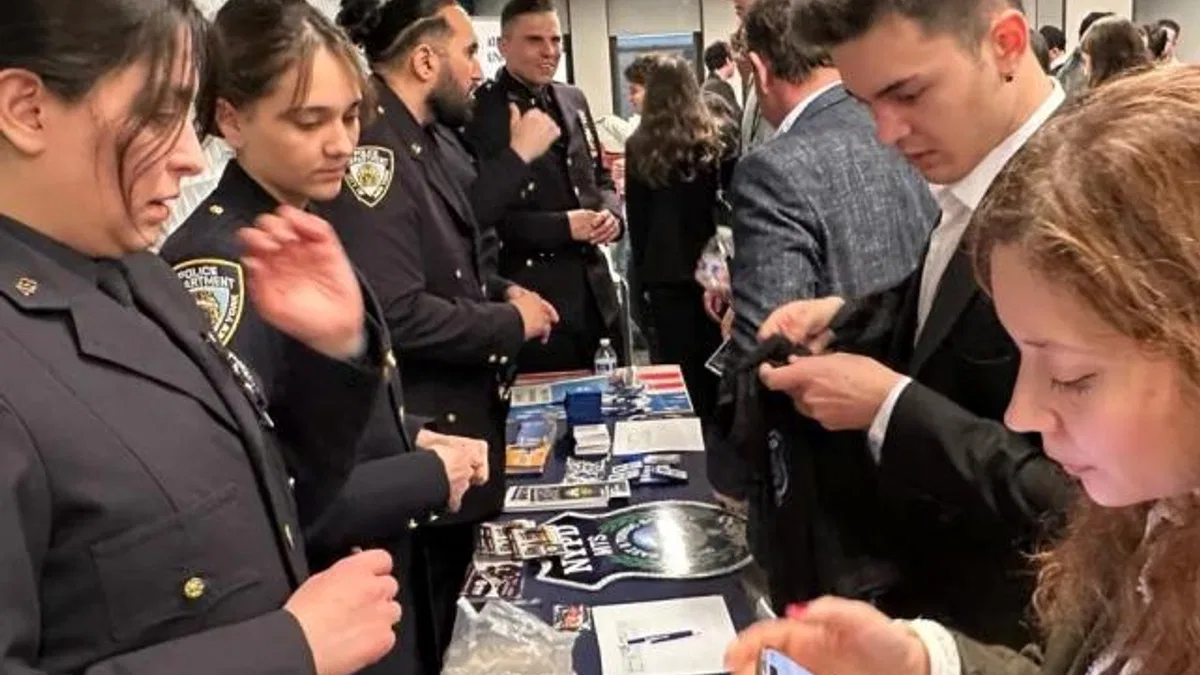 New York’ta Türk öğrencilerden kariyer fuarı