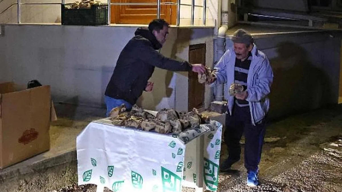 Çankaya Belediyesi’nden 3 noktada kandil simidi ikramı