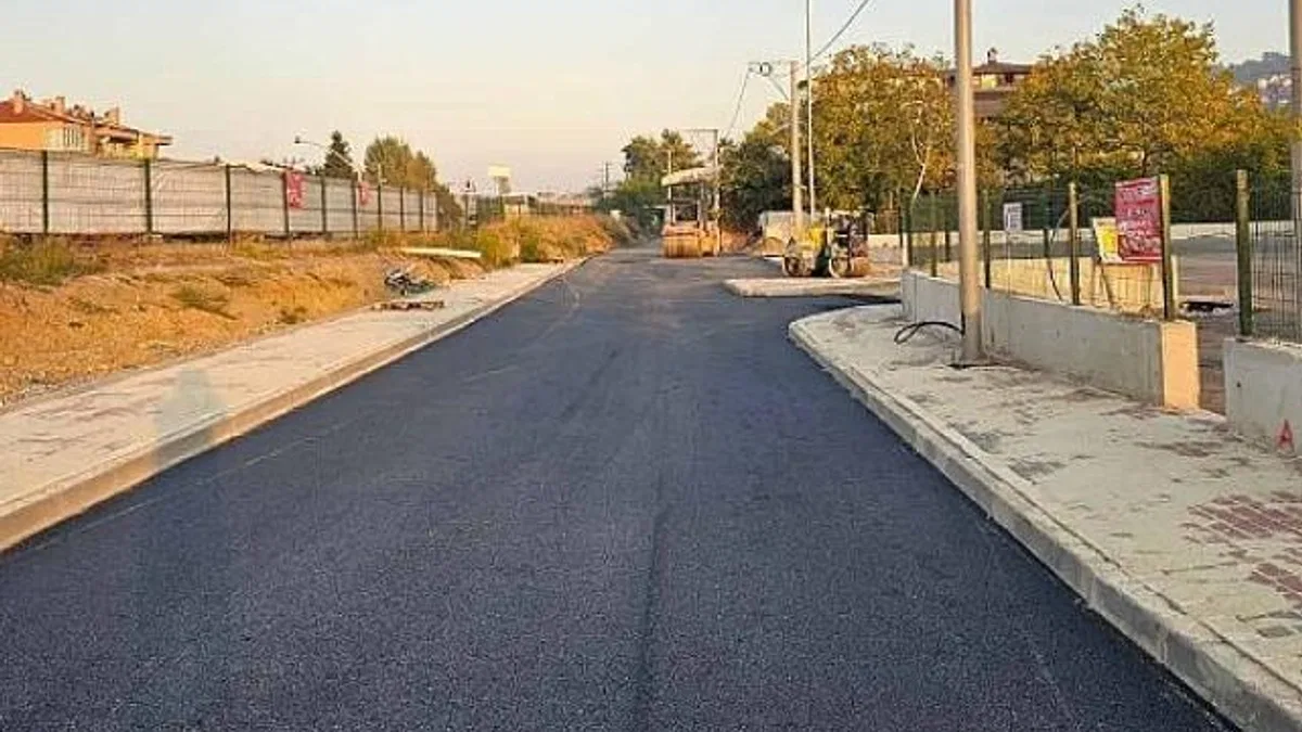 Karamürsel’in yeni otogarına asfalt