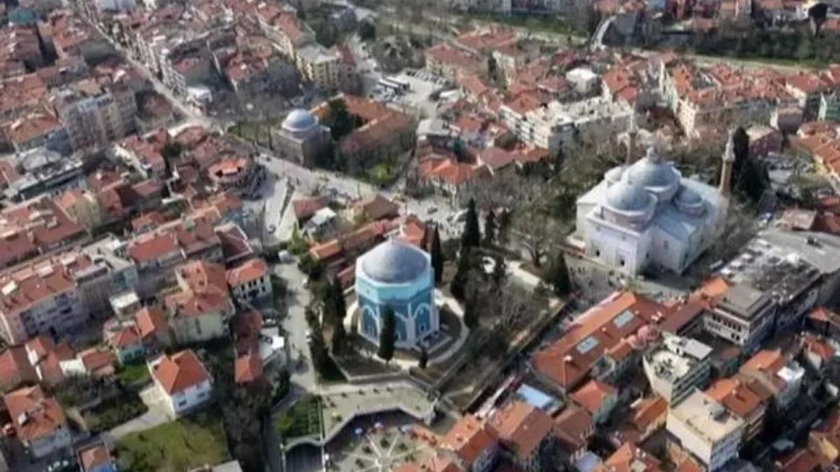 Bursa’da Yeşil Külliyesi görenleri hayran bırakıyor