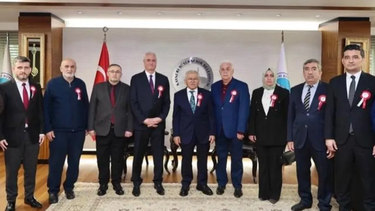 Memduh Büyükkılıç’a ‘Vakıf’ ziyareti