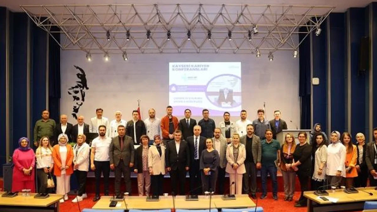 Büyükşehir’in Kayseri Kariyer Konferansları sürüyor