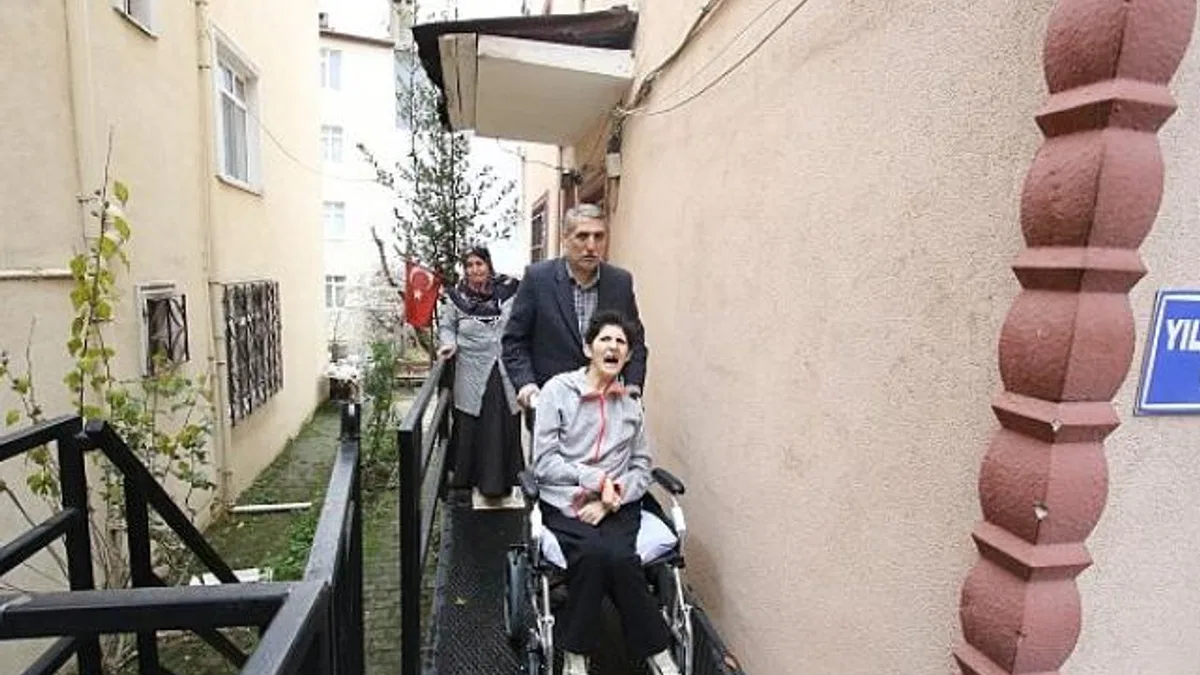 Büyükşehir’den engelli birey için özel rampa