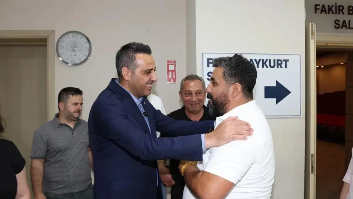 İzmir Çiğli’de bayramlaşma heyecanı