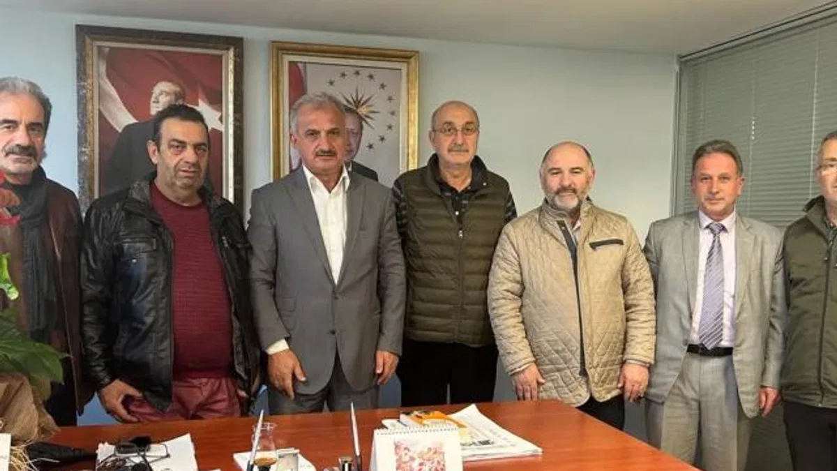 Gebze Trabzonlular Derneği’nden Altıntaş’a ‘Hayırlı olsun’ ziyareti