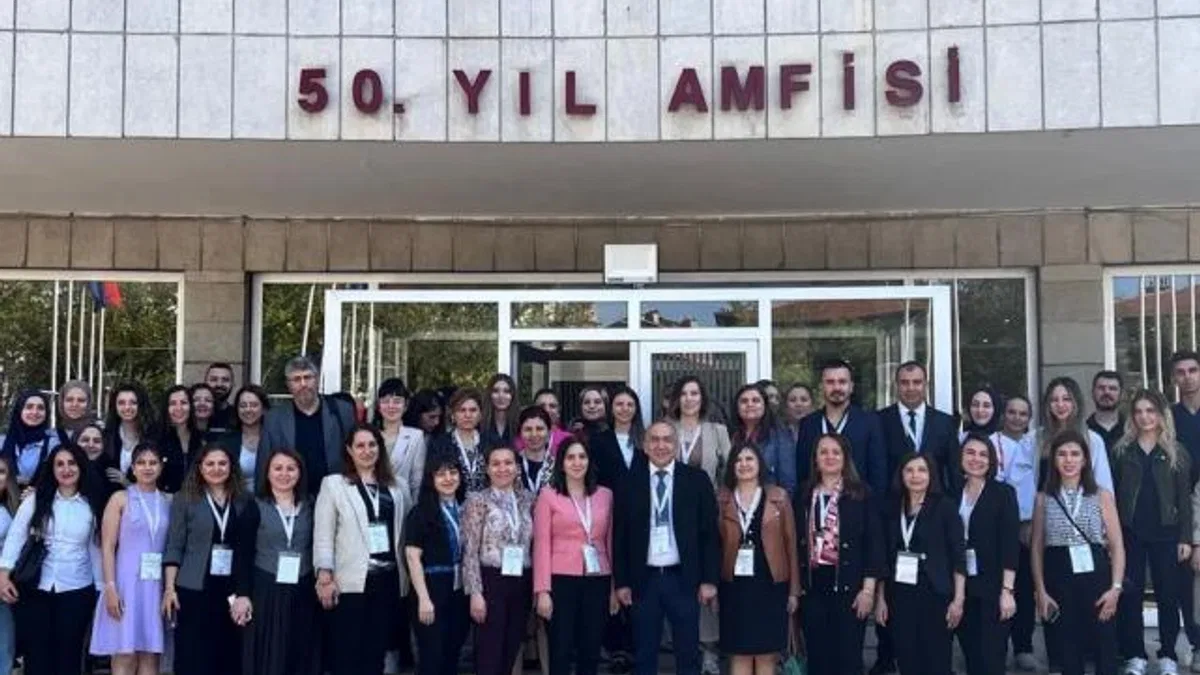 Ankara’da “Ankara Çocuk Acil Ve Çocuk Yoğun Bakım Hemşireliği Sempozyumu” gerçekleştirildi