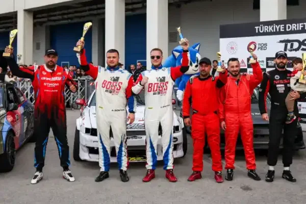 Drift mücadelesi İstanbul Park'ta nefes kesti