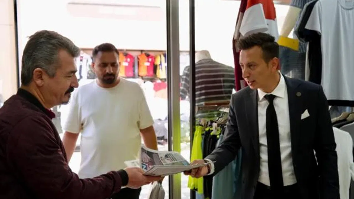 MHP’li başkanlardan esnafa siftah parası!
