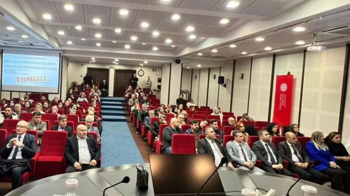 Trabzon’da İletişim’den dezenformasyon ve dijital dolandırıcılıkla mücadele eğitimi