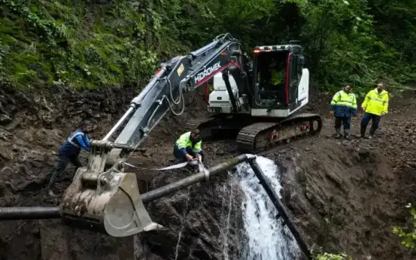 Sakarya'da heyelan nedeniyle hasar gören içme suyu hattı onarıldı
