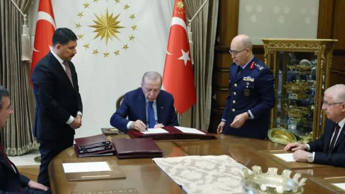 YAŞ kararları açıklandı… Yeni Genelkurmay Başkanı Selçuk Bayraktaroğlu