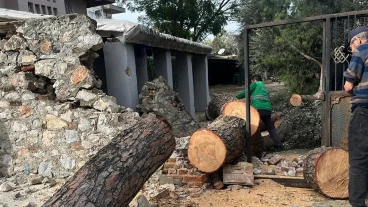 Muğla Milas’ta şiddetli fırtına sonrası anında müdahale