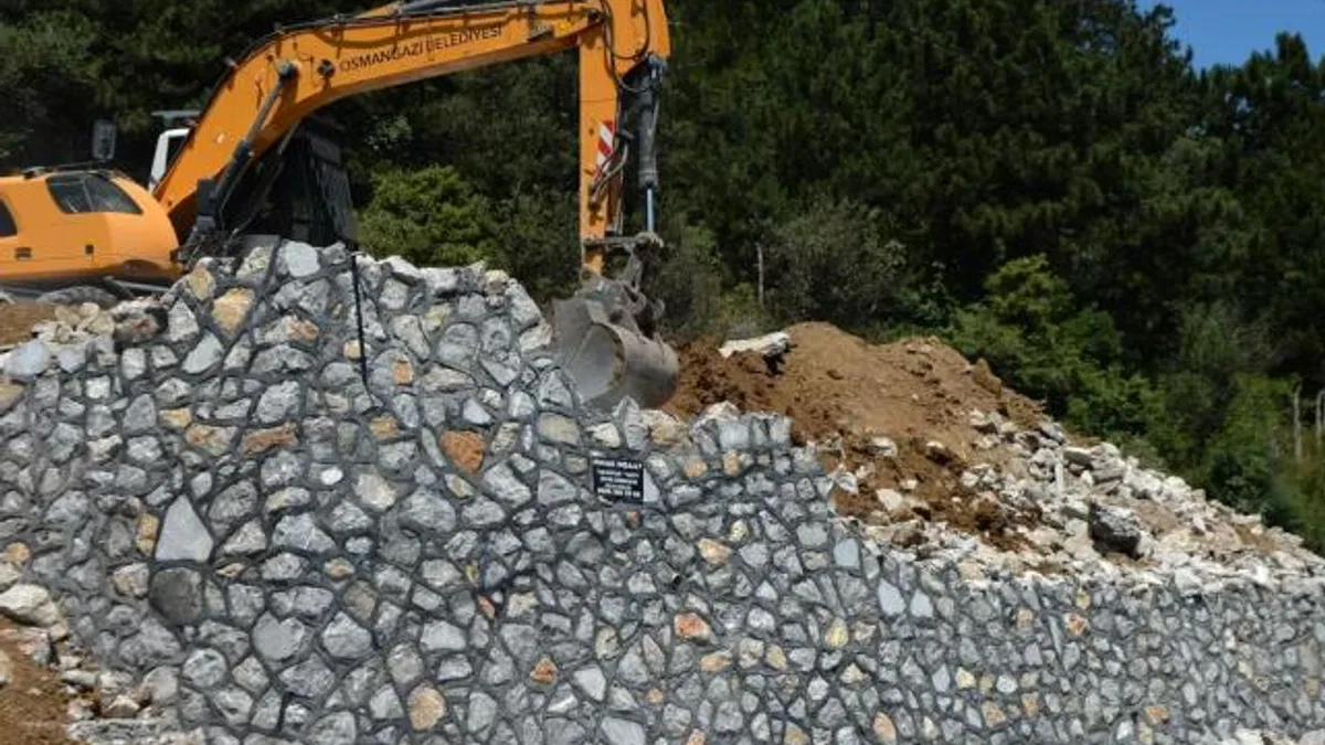 Bursa Osmangazi’den Uludağ yolundaki kaçak yapılara izin yok
