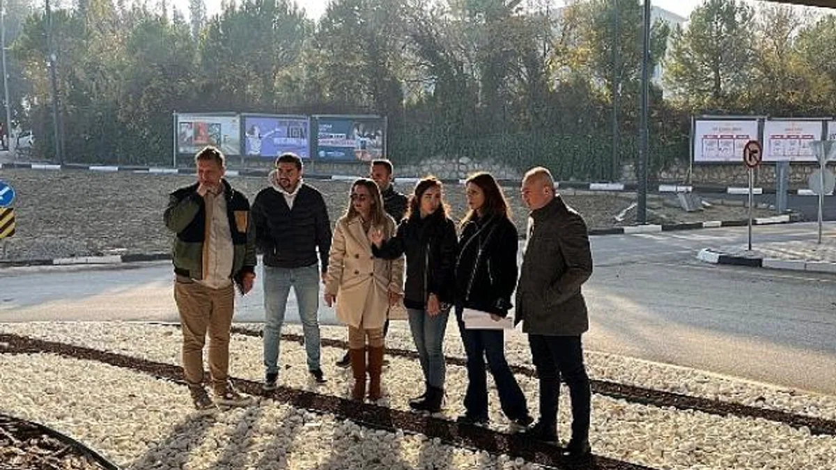Manisa Büyükşehir Belediyesi peyzaj çalışmalarını kent genelinde sürdürüyor