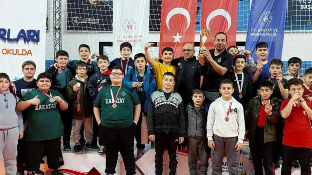 Konya Karataylı güreşçiler Türkiye ikincisi oldu