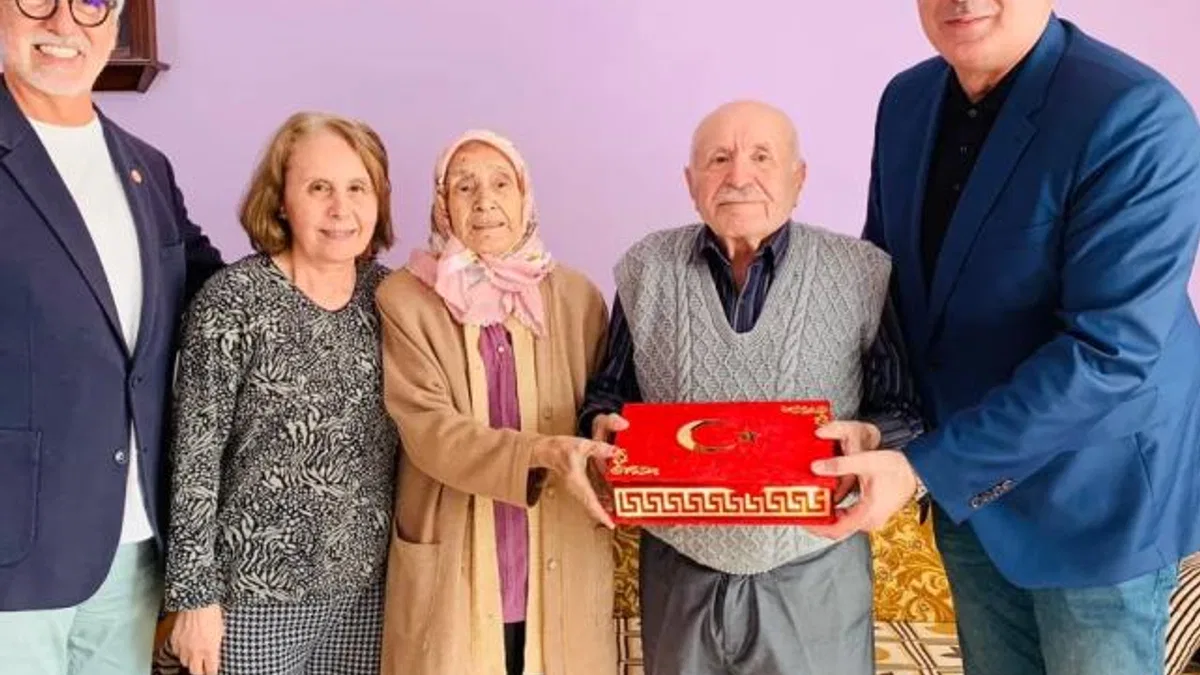 Kocaeli İzmit’te Derince’deki Kıbrıs Gazilerine vefa ziyareti