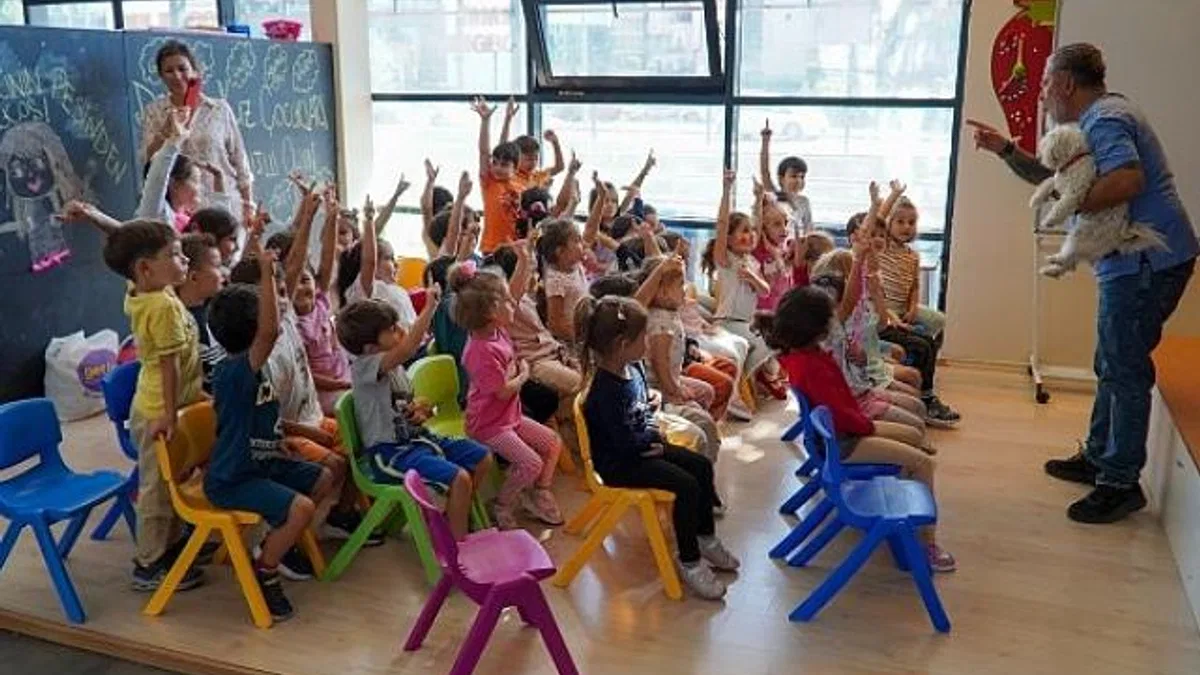 Karşıyakalı çocuklara hayvan sevgisi aşılanıyor
